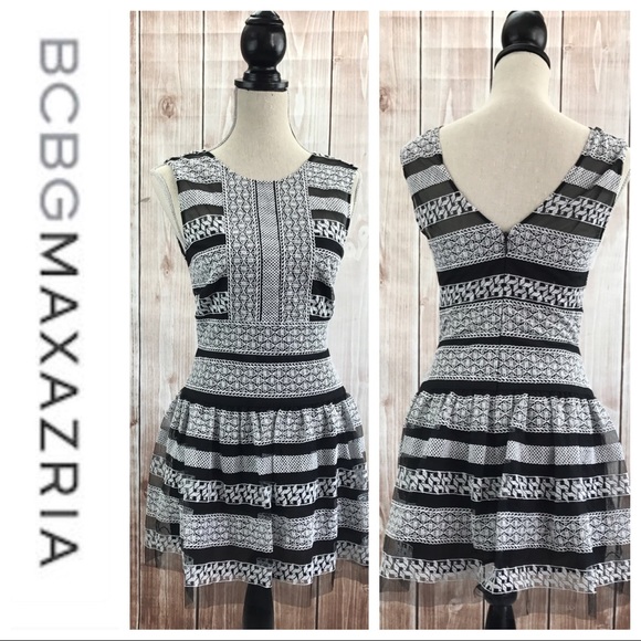 BCBGMaxAzria Dresses & Skirts - 💕SALE💕 BCBGMaxAzria Black & White Dress